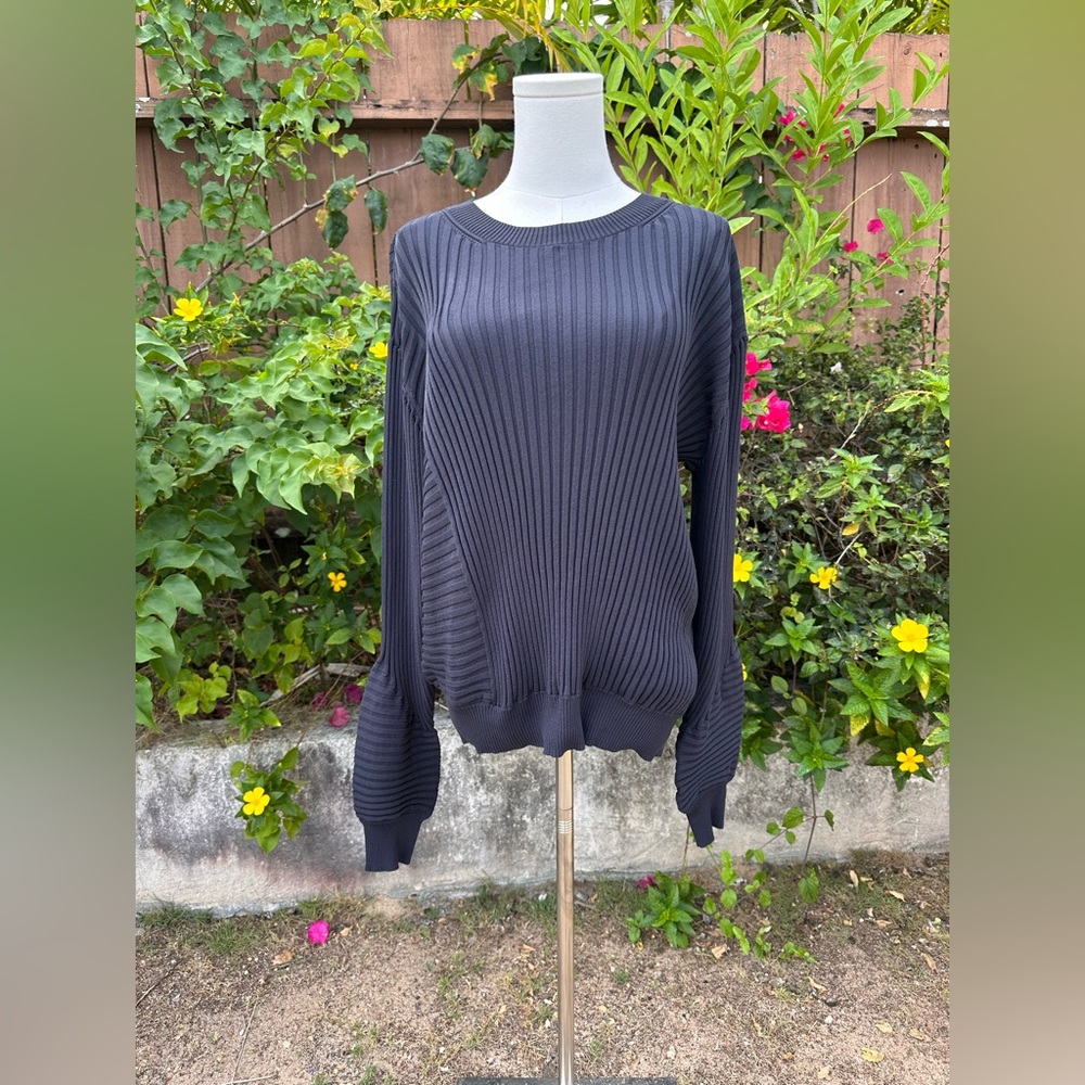 Theory Ribbed Black Sweater Size L